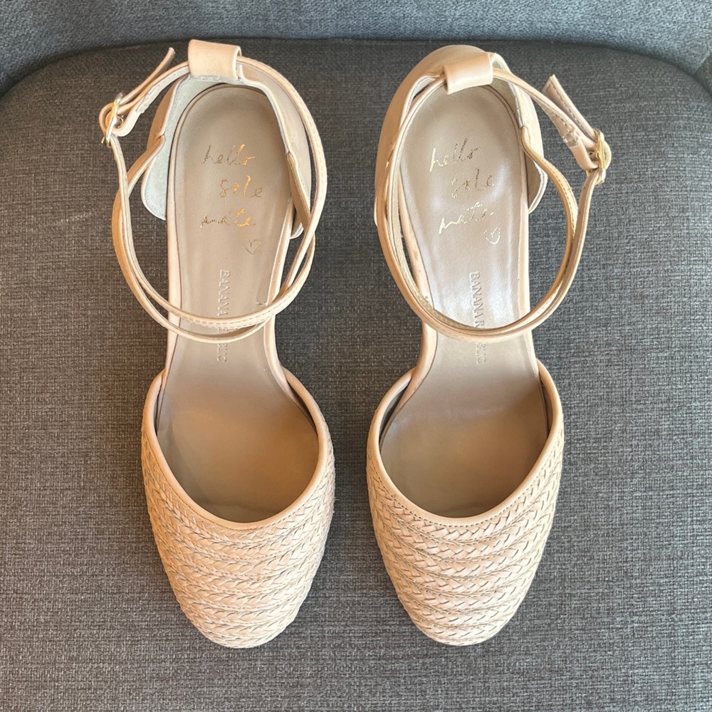 Worn 1x Banana Republic Women's beige stilettos- like new/ excellent condition - Picture 10 of 10